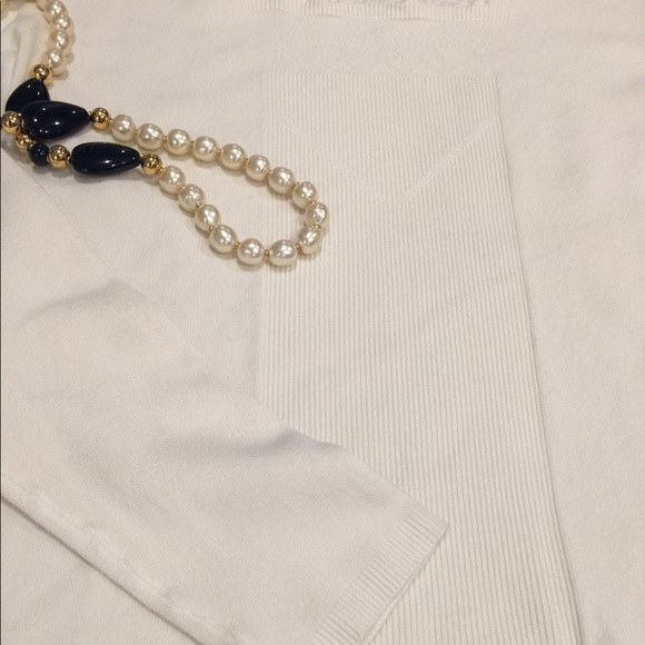 NWT BCBG Maxazria Cream Square Neck Sweater - Picture 3 of 6